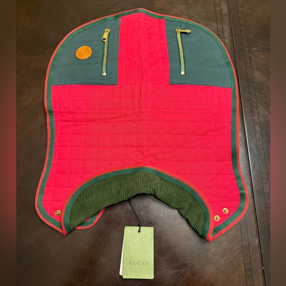 New Authentic Gucci GG Logo Red Green Dog Coat Jacket